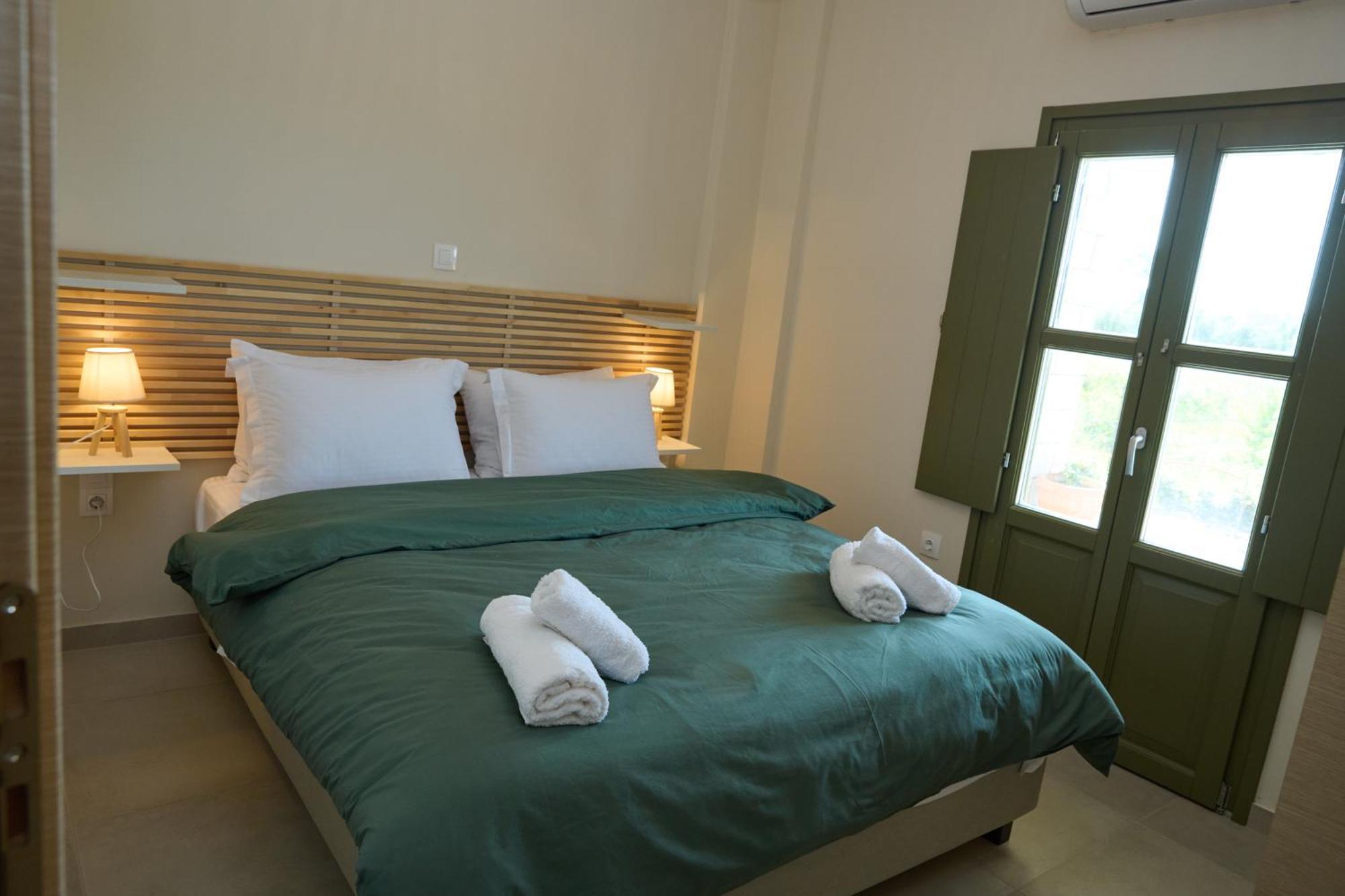 La Familia Luxury Private Maisonettes Near The Sea Gythio Ngoại thất bức ảnh
