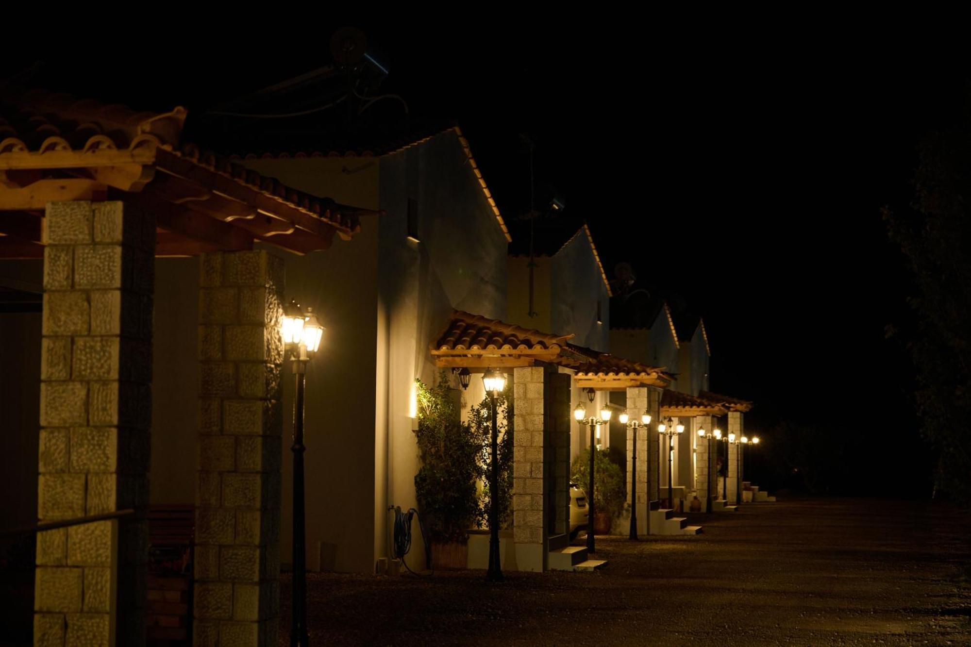 La Familia Luxury Private Maisonettes Near The Sea Gythio Ngoại thất bức ảnh